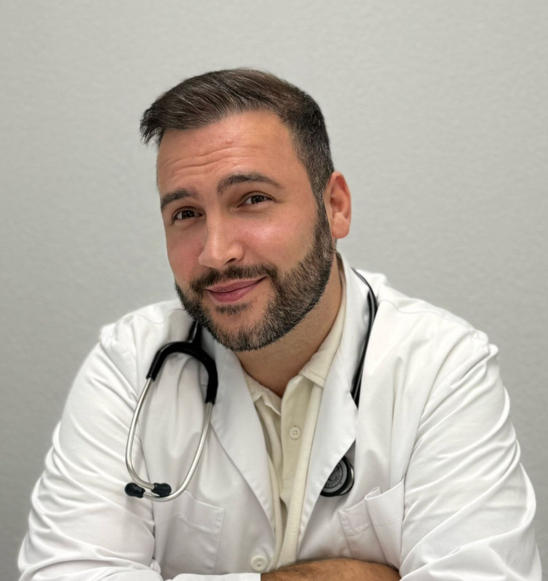 Dr. med. Recep Ali Hacialioglu, Facharzt Innere Medizin FMH · Ärztliche Leitung bei HLTHY